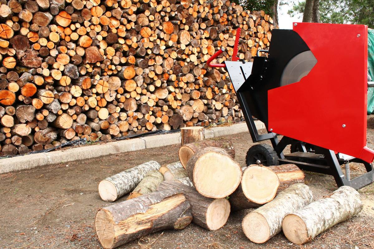 Ne négligez pas la sécurité pour couper votre bois de chauffage - Solumat