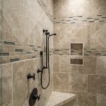 Paroi de douche : plastique ou verre ?