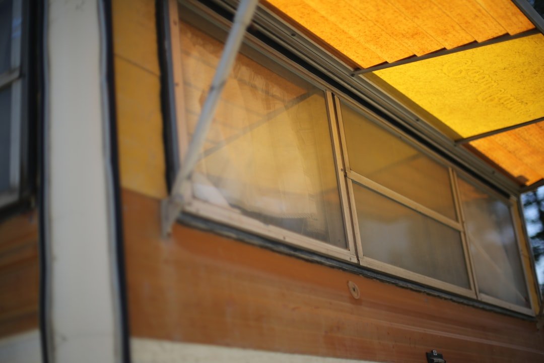 découvrez les solutions d'isolation thermique intérieure pour améliorer le confort de votre habitation, réduire vos factures d'énergie et optimiser la performance énergétique de votre maison.