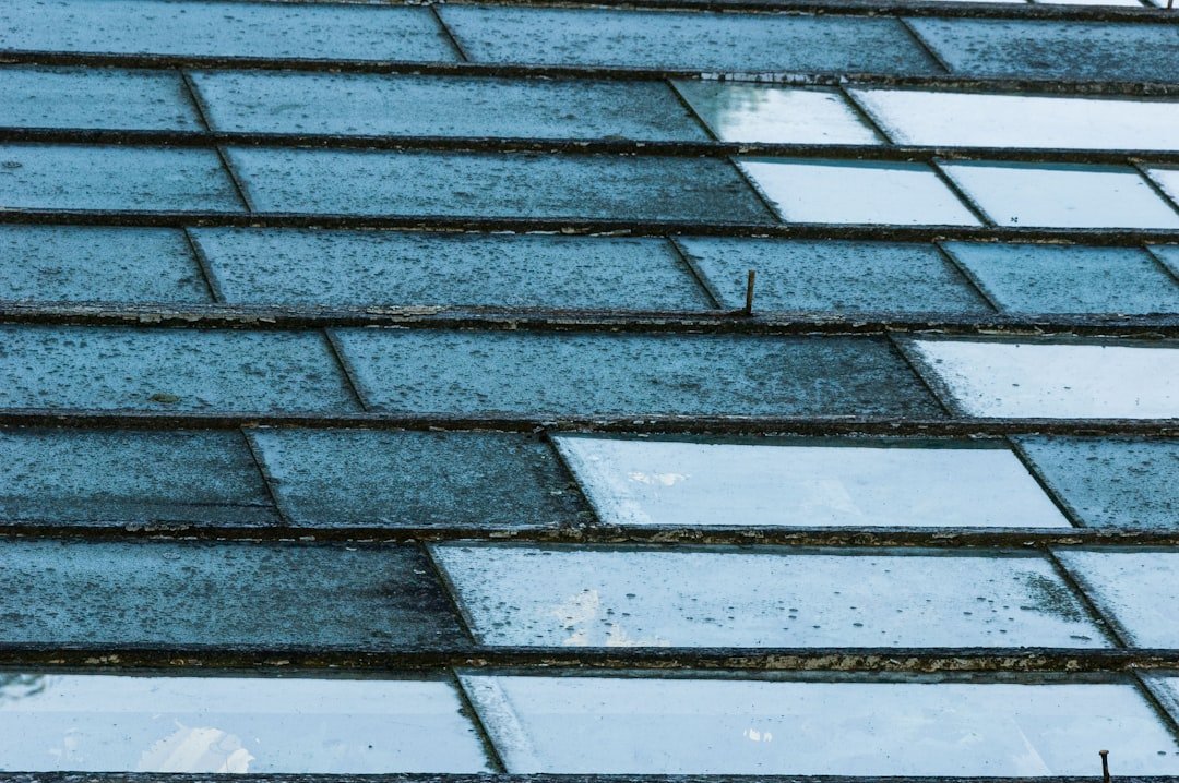 découvrez la durée de vie d'un toit en ardoise, ses avantages, son entretien et pourquoi il constitue un choix durable pour votre maison.