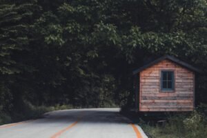 découvrez la durée de vie d'une maison en bois, ses avantages, son entretien et les facteurs qui influencent sa longévité pour un investissement durable.
