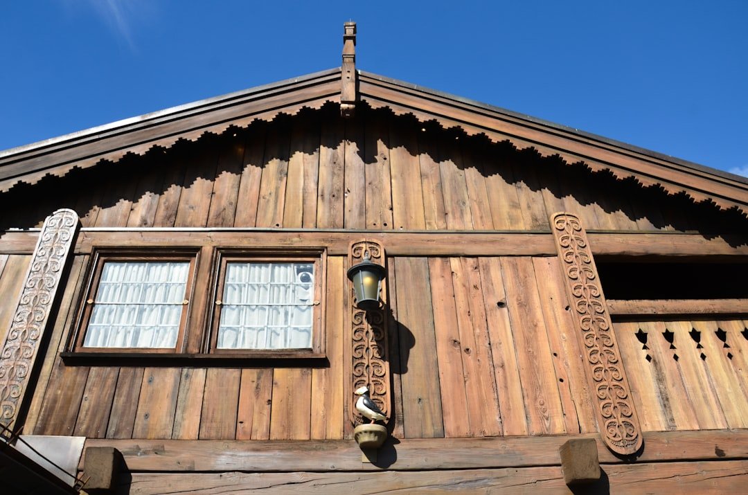 découvrez nos solutions clés en main pour maisons en bois alliant qualité, durabilité et confort. construisez la maison de vos rêves rapidement et sereinement.