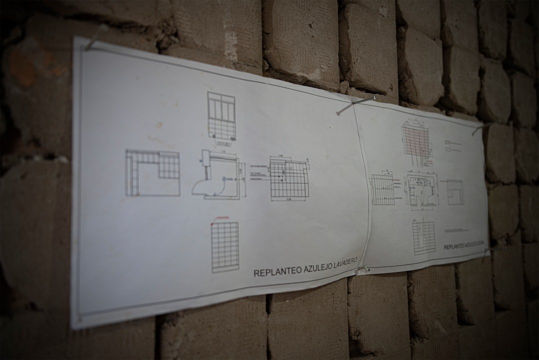 plans as-built de construction précis et détaillés, reflétant l'état réel des ouvrages pour assurer la conformité et faciliter les projets futurs.