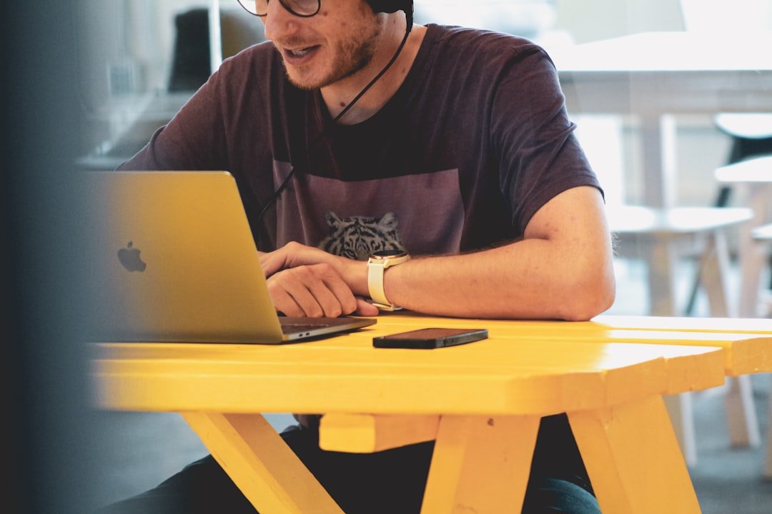 découvrez les conseils et l'expertise d'un professionnel pour optimiser vos projets et atteindre vos objectifs avec succès.