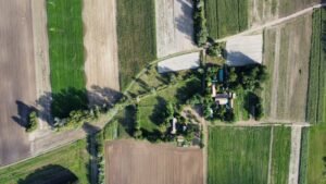 découvrez les prix au m² des terrains industriels pour optimiser vos investissements et projets immobiliers industriels.