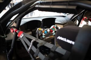 découvrez notre simulateur de moteur haute performance pour une expérience réaliste et immersive. parfait pour l'apprentissage et le divertissement.