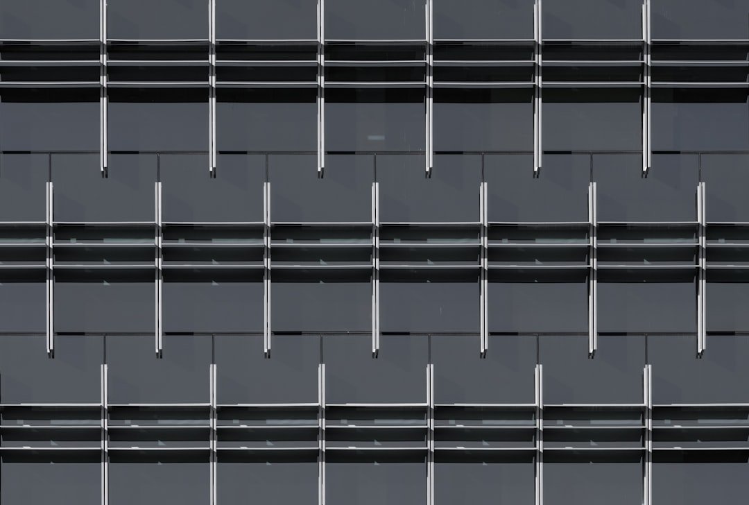 découvrez nos grilles extensibles, idéales pour sécuriser vos espaces tout en offrant flexibilité et robustesse. parfaites pour une adaptation facile à vos besoins.