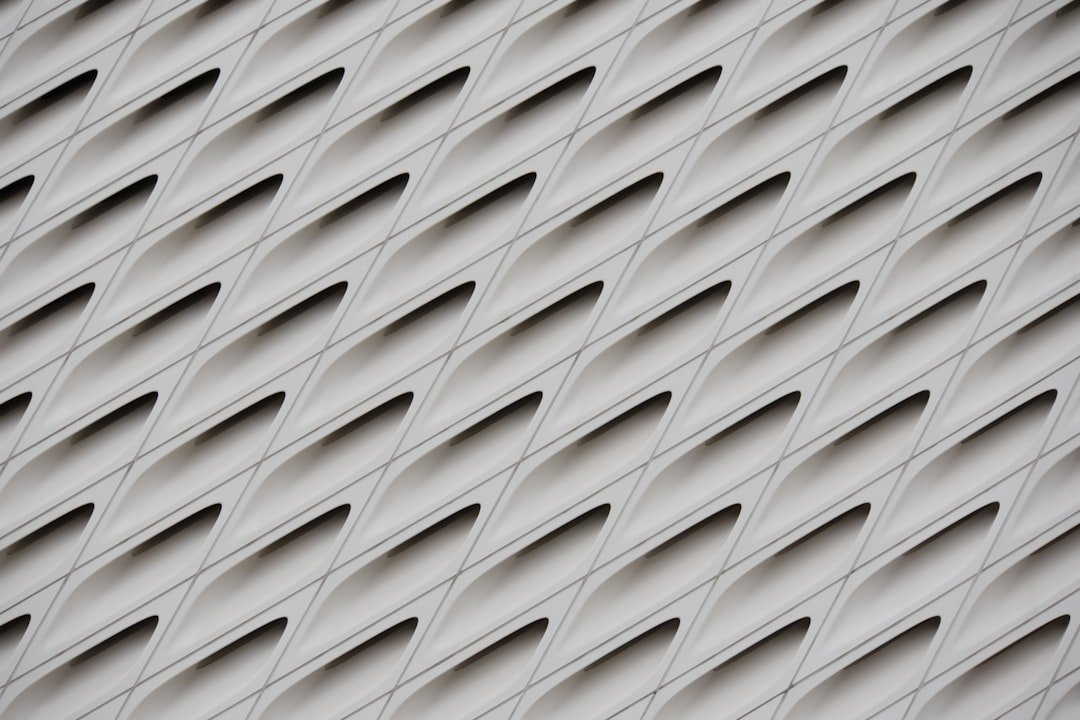 fabricant de grilles extensibles à limoges, spécialiste en solutions robustes et sécurisées pour vos besoins industriels et commerciaux.