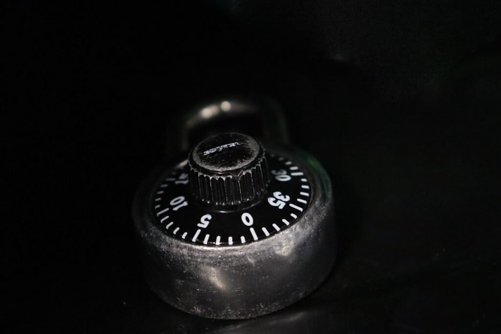 découvrez notre système de verrouillage point lock, offrant sécurité et fiabilité pour tous vos besoins de fermeture.