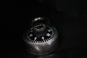 découvrez notre système de verrouillage point lock, offrant sécurité et fiabilité pour tous vos besoins de fermeture.