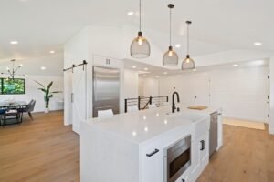 découvrez nos services de rénovation pour transformer et moderniser votre intérieur avec qualité et savoir-faire.